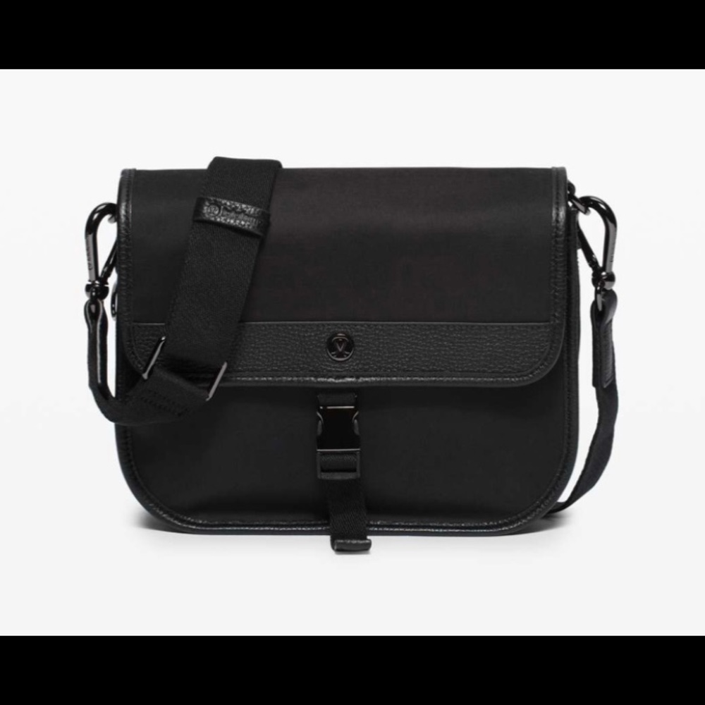 Brand New Lululemon Now and Always Crossbody 5L